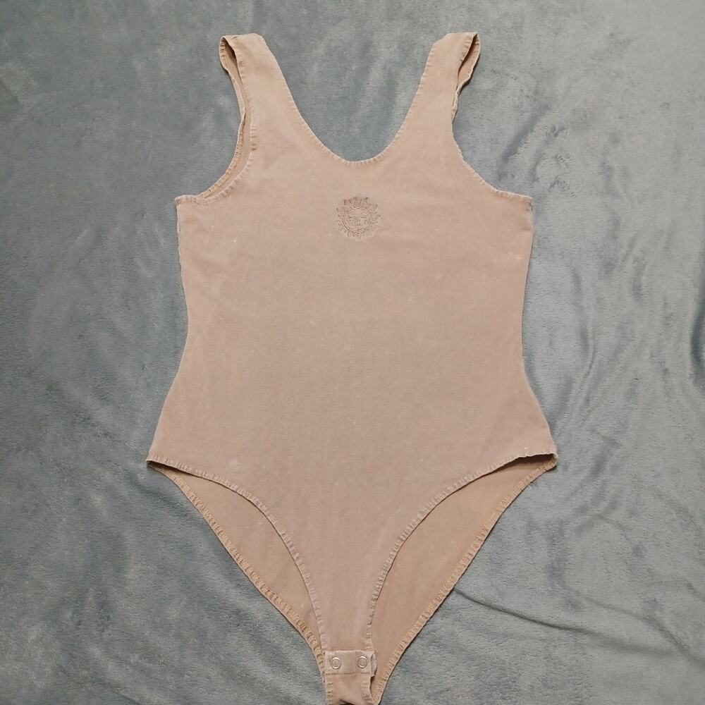 Urban Nation Body Suit Womens‎ Size Small Cream Embroidered Sun Comfort Tank Top